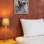 Escape - Center!